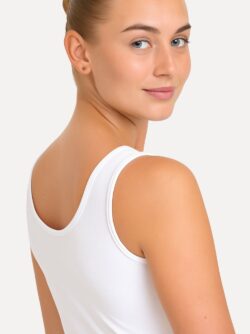 balletjurk wit achterkant close-up