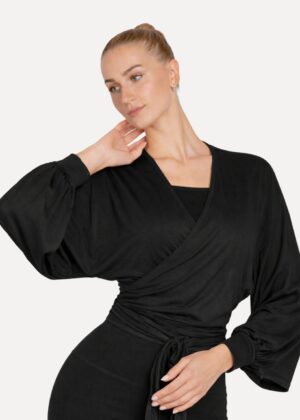 ballet- en yogavestje voor dames in zwart van bamboe op model