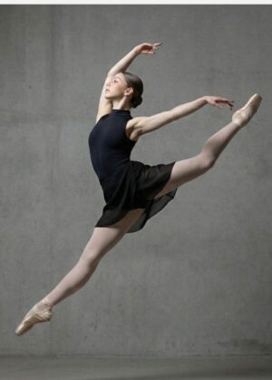 zwart balletpakje in turtleneck - mystique - sfeerfoto