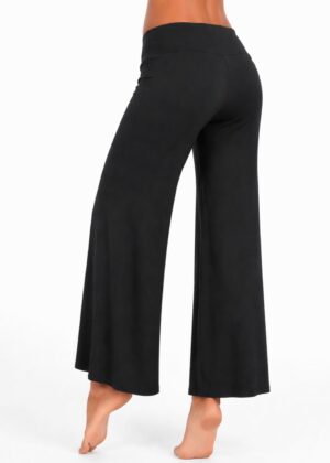 yantra pants op model zijkant