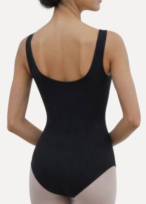 balletpak-dames-zwart-classic-maat-m-op model-achteraanzicht