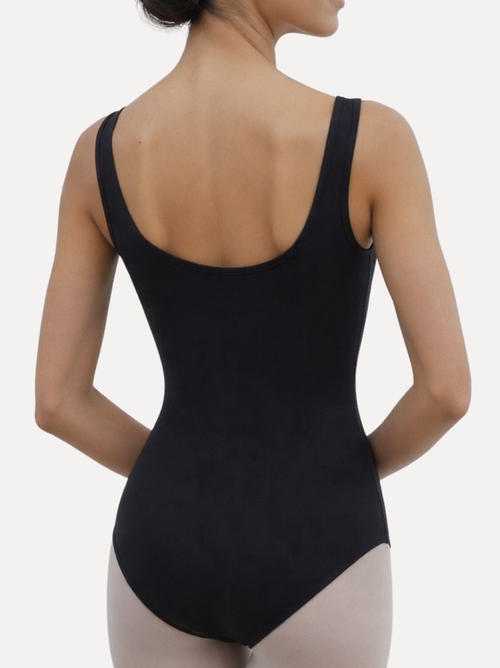 balletpak-dames-zwart-classic-maat-m-op model-achteraanzicht