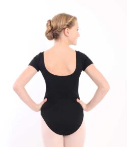 Balletpak Etude | Zwart Tactel® | model met mouwtjes en pinch